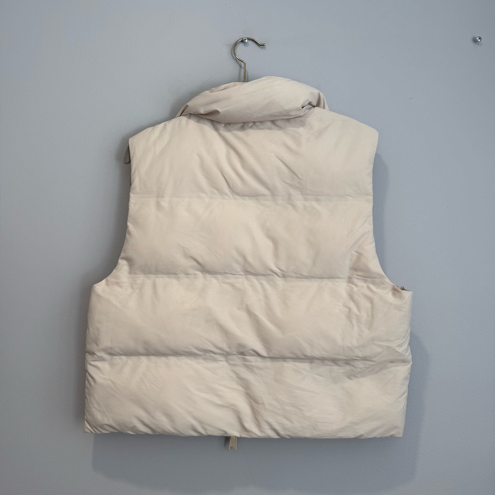 Primark Puffer Vest - Picture 2 of 3